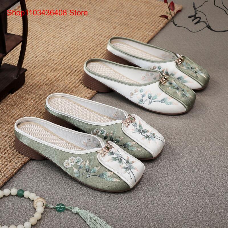 New Ethnic Fashion - Nuove pantofole ricamate per la casa,