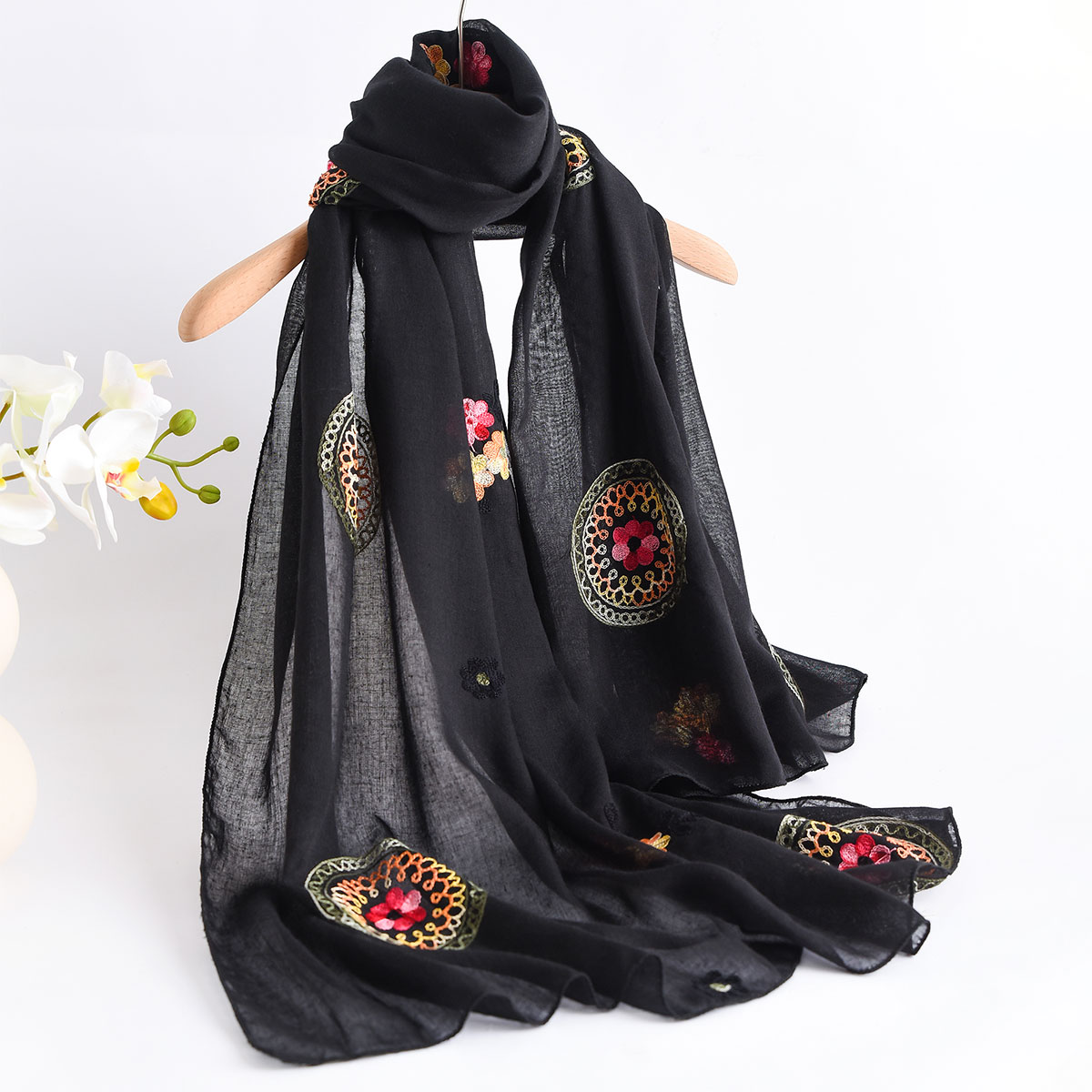 Sciarpa ricamata in cotone e l - New Ethnic Fashion recensione e prezzo