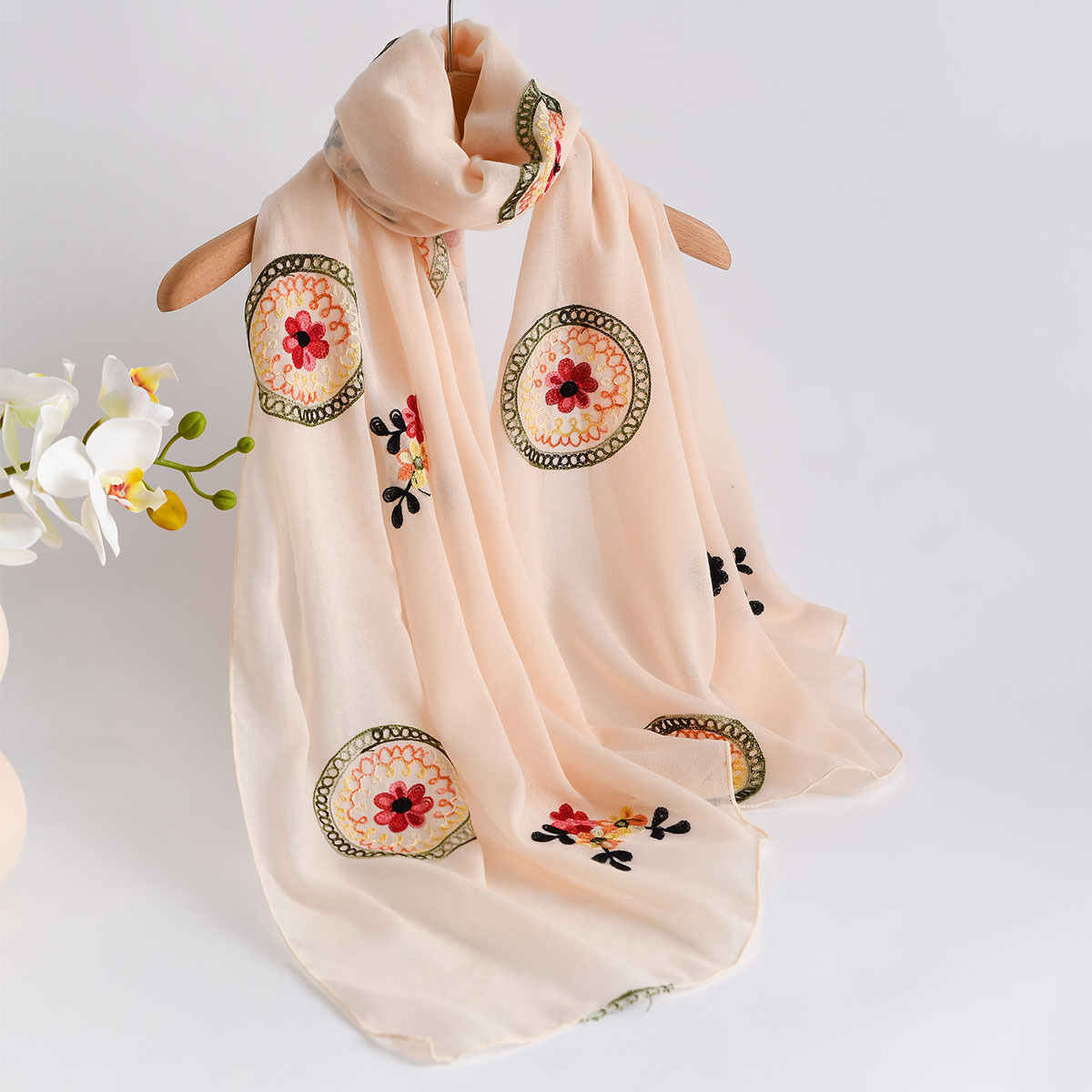 Sciarpa ricamata in cotone e l - New Ethnic Fashion recensione e prezzo