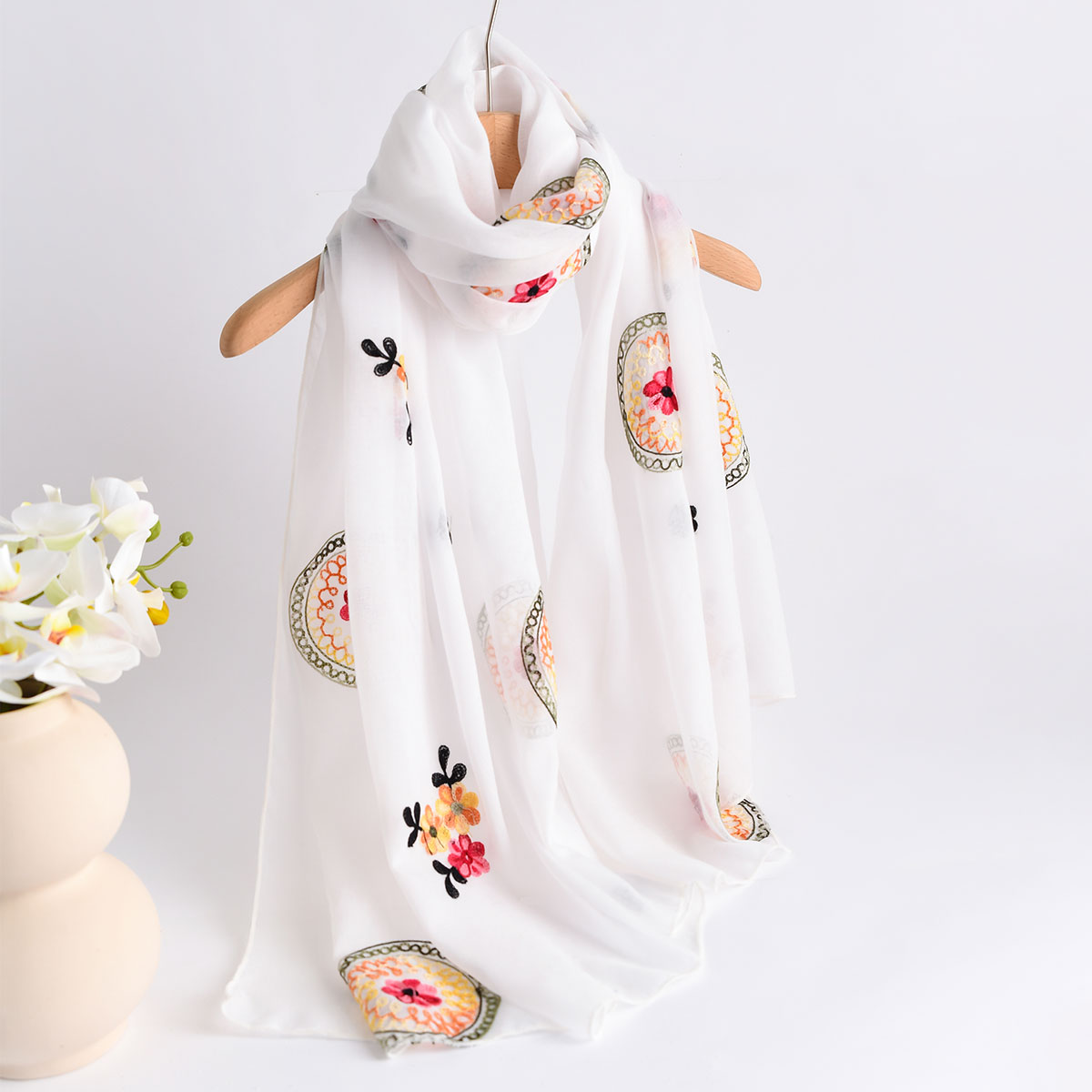 Sciarpa ricamata in cotone e l - New Ethnic Fashion recensione e prezzo