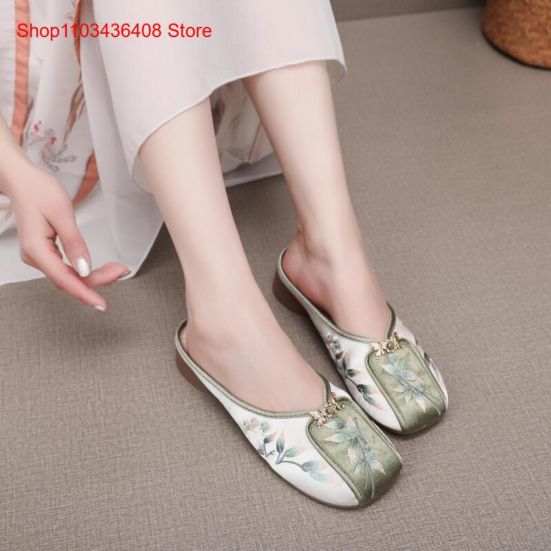 Nuove pantofole ricamate per l - New Ethnic Fashion recensione e prezzo