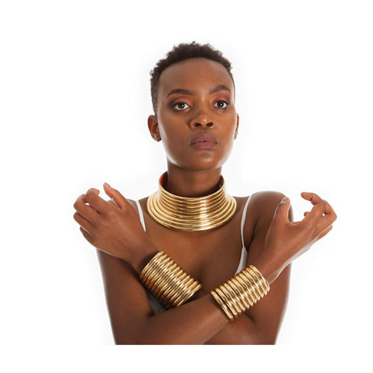 Set di Collare e Bracciale Tri - Ethnic Fashion Runway recensione e prezzo