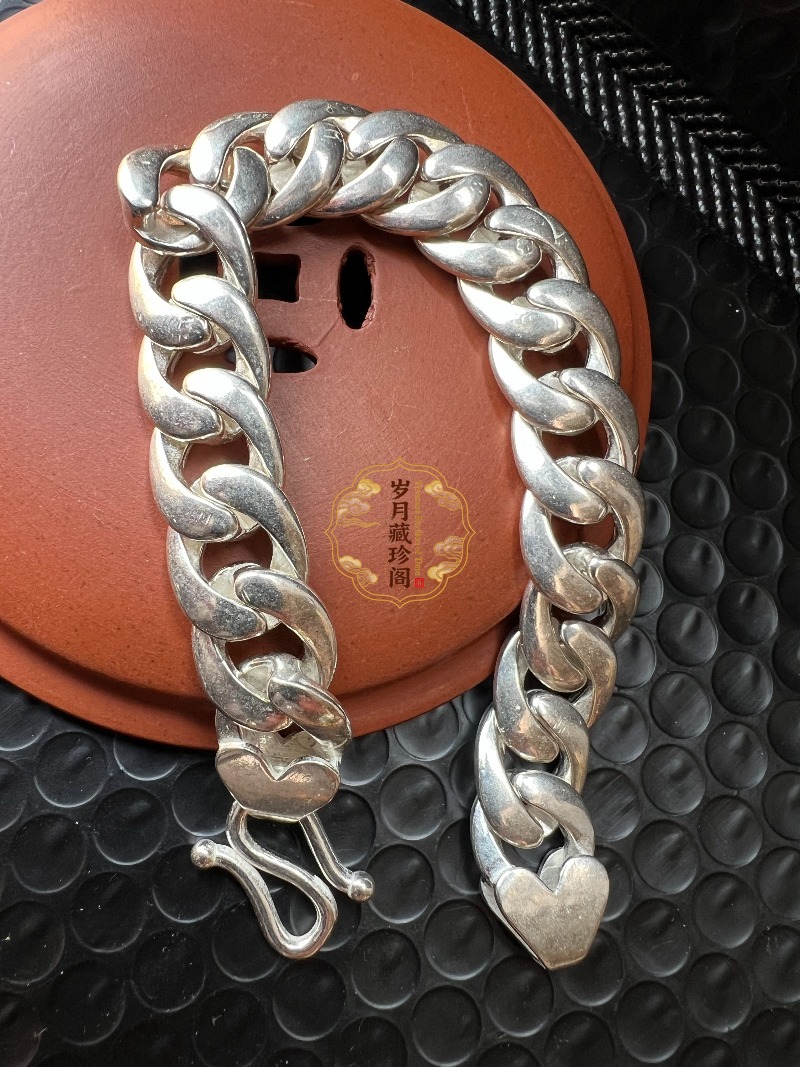 Bracciale Vintage in Argento T - Y2K Ethnic Fashion recensione e prezzo